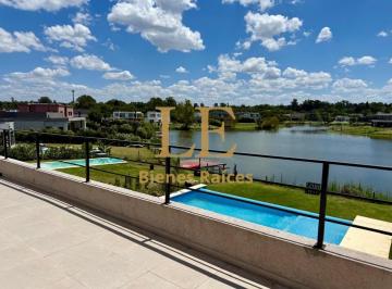 Casa · 300m² · 5 Ambientes · 4 Cocheras · Excelente Propiedad en El Canton Al Agua