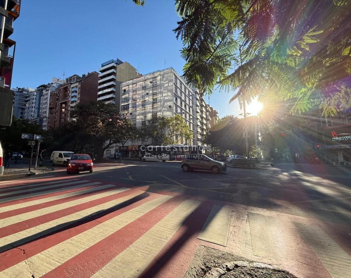 Blvd. Pres. Dr. Arturo U. Illia 296, X5000ASP Córdoba, Argentina, Córdoba, Córdoba, Argentina.