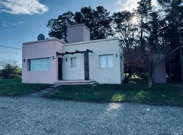 Hotel de 6 ambientes, Tandil · Hermoso Complejo de 5 Cabañas Modernas en Tandil