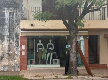 Local comercial · 60m² · Local con Excelente Ubicacion en Alquiler - Roldan
