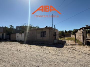 Casa · 64m² · 2 Ambientes · Vende Casa de 1 Dormitorio en Centenario