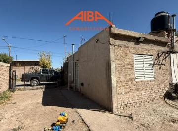 Casa · 64m² · 2 Ambientes · Vende Casa de 1 Dormitorio en Centenario
