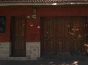 Casa · 473m² · 3 Ambientes · 2 Cocheras · Casa en Venta - 2 Dorm. 2 Baños - 700 m² - Necochea