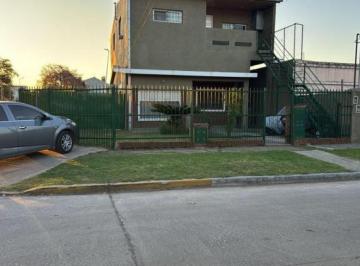 Casa · 180m² · 5 Ambientes · 2 Cocheras · Venta Casa y Dos Departamentos Villa de Mayo Malvinas Argentinas