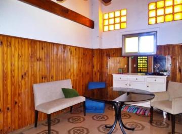 Casa · 180m² · 5 Ambientes · Casa en Venta - 3 Dorm. 3 Baños San Cristóbal