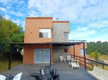Casa · 195m² · 5 Ambientes · 2 Cocheras · Casa en Venta - 4 Dorm. 2 Baños - Pinamar