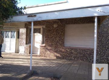 Casa · 200m² · 5 Ambientes · 1 Cochera · Casa en Venta - 4 Dorm. 2 Baños - 430 m² - 9 de Julio