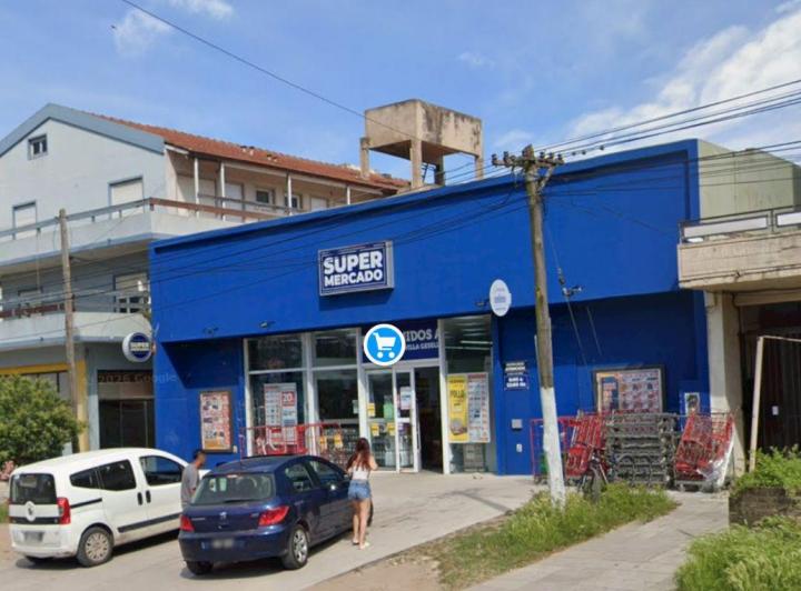 Local comercial · 554m²