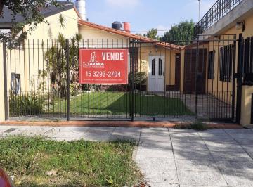Casa de 3 ambientes, Morón · Vendo Una Casa Multi Familiar 4ambientes Zona Residencial Castelar