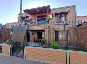 Casa · 389m² · 5 Dormitorios · 1 Cochera · Casa - El Colmenar