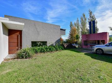 Casa · 114m² · 3 Ambientes · Venta Casa en Barrio Privado Area 60
