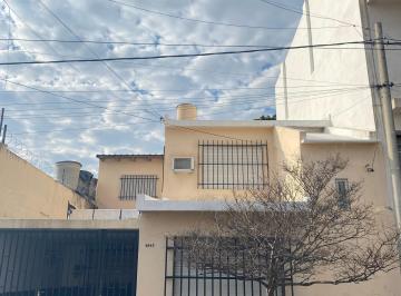 Casa de 4 ambientes, Rosario · Casa en Venta con Jardin