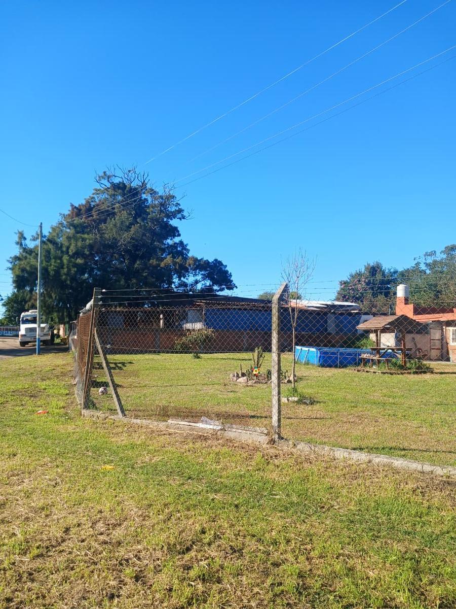 Venta lote en esquina en barrio residencial