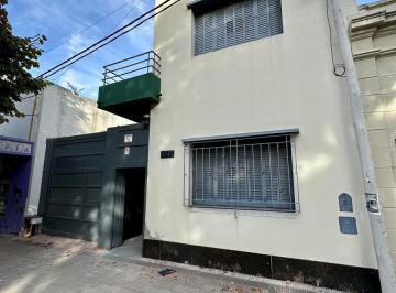 Casa · 120m² · 5 Ambientes · Casa en Alquiler en La Plata