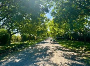 Terreno · 1800m² · Venta Lote en Barrio "La Cañada"