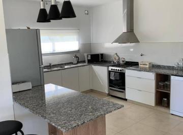 Casa · 290m² · 8 Ambientes · 3 Cocheras · Venta Casa Country en Venta en Haras del Sur Lll