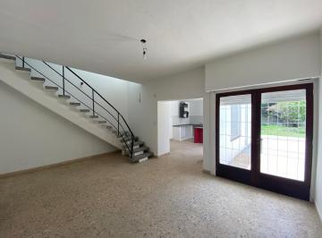 Casa · 220m² · 5 Ambientes · 2 Cocheras · Venta Casa de 3 Dorm. y Consultorio en La Plata