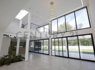 Casa · 350m² · 5 Ambientes · 5 Cocheras · Casa en Venta a Estrenar en Greenville Polo Resort en Berazategui