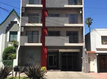 Garage , Lomas de Zamora · Cochera en Venta en Banfield.