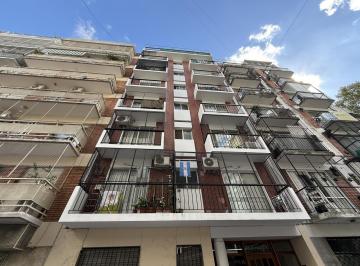 Fachada — Edificio de época sobre Pasaje Virasoro, Palermo Botánico. · Departamento en Palermo Botánico en Venta 2 Ambientes