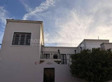 MRE-MRE-2470_2 · Venta de Casa Antigua en El Casco Historico de Chascomus Laguna
