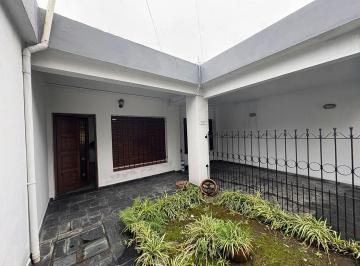 Casa · 117m² · 3 Ambientes · 1 Cochera · Casa Chalet en Venta en Villa de Mayo, Malvinas Argentinas, G. B. a. Zona Norte