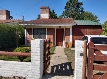 Casa · 550m² · 2 Dormitorios · Casa - Villa Santa Cruz del Lago