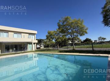 Casa · 170m² · 4 Ambientes · 2 Cocheras · Casa en Venta, Piscina y Parquizado. Vistas - Puertos