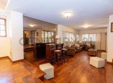 Departamento · 230m² · 5 Ambientes · Departamento en Venta en La Plata Piso 3 Dorm. Escritorio Cochera
