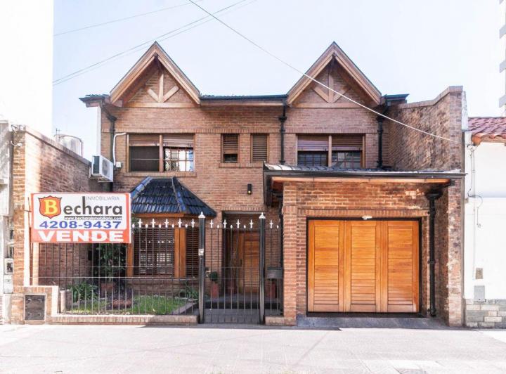 Casa · 280m² · 6 Ambientes · 1 Cochera