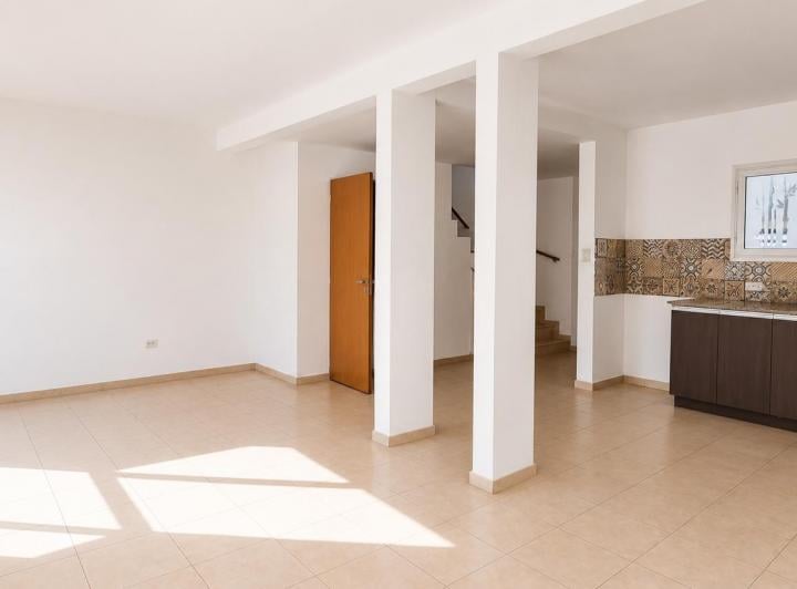 Casa · 110m² · 4 Ambientes · 2 Cocheras