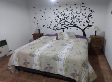Casa de 3 ambientes, Cruz de Piedra · Casa en Barrio Los Cerezos, Cruz de Piedra, Maipu.