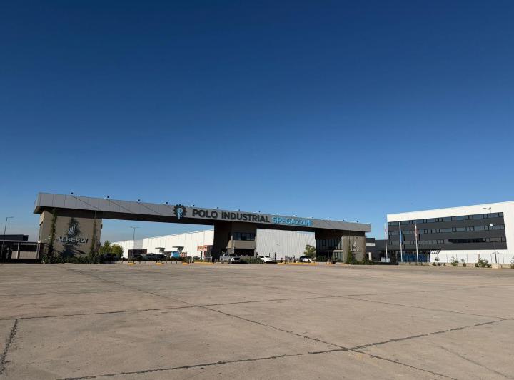 Terreno · 3350m² · 8 Cocheras