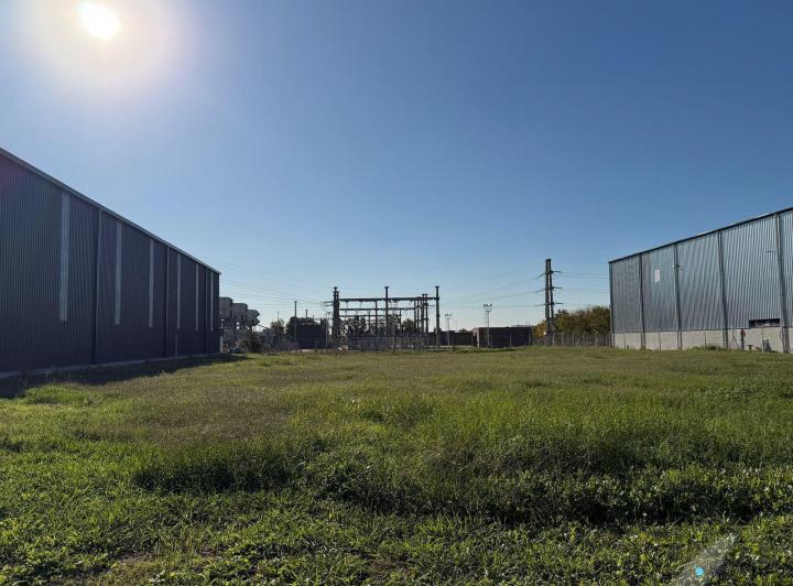 Terreno · 3350m² · 8 Cocheras