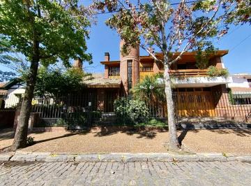 Casa · 290m² · 3 Dormitorios · 2 Cocheras · Casa - Temperley Oeste