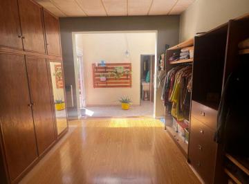 Local comercial en Alquiler de 8 ambientes Centro · Se Alquila Gran Local en Soler 656!
