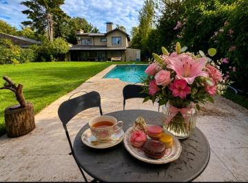 Casa · 250m² · 5 Ambientes · 1 Cochera · Casa en Venta en Las Glorias, Benavidez, Tigre