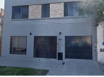 Casa de 5 ambientes, La Matanza · Casa en Venta con 4 Dorm. en San Justo