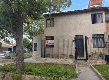 Casa de 6 ambientes, Godoy Cruz · Salvador Arias Godoy Cruz