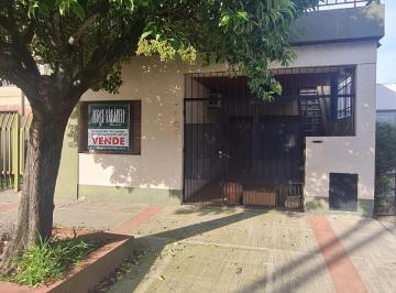 Departamento de 3 ambientes, Morón · Departamento Tipo Casa Al Frente 3 Ambientes con Cochera, Terraza y Parrilla. Apto Credito. Haedo