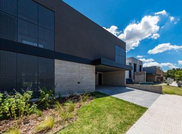 Casa de 5 ambientes, Córdoba · Casa a Estrenar con 3 Dorm. en Alquiler en La Luisita