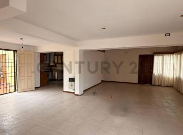 Casa · 200m² · 3 Dormitorios · 2 Cocheras · Casa en Barrio Parque Norte