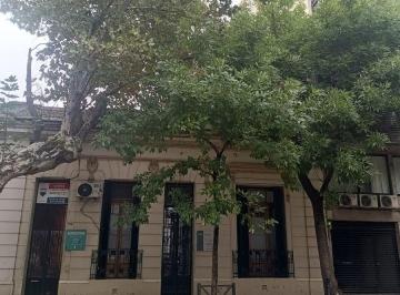 Casa de 1 ambiente, Rosario · Hermosa Casa Antigua con Exquisitos Detalles Antiguos en Perfecto Estado. Hoy Funciona Uso Comercial