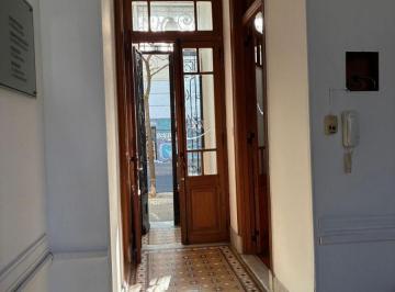 Casa de 1 ambiente, Rosario · Hermosa Casa Antigua con Exquisitos Detalles Antiguos en Perfecto Estado. Hoy Funciona Uso Comercial