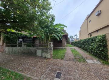 Casa · 86m² · 2 Dormitorios · 1 Cochera · Casa de 2 Dorm. en Santo Tome - Vivienda o Inversion Comercial