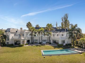 Casa · 612m² · 12 Ambientes · 2 Cocheras · Casa en Venta en Los Castores, Nordelta, 6 Dorm. con Vista Al Lago