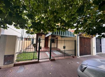Casa · 170m² · 4 Ambientes · 2 Cocheras · 3 Dorm.