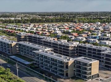 Departamento · 50m² · 2 Ambientes · 1 Cochera · Departamento en Venta en Terrazas de Santa Maria, Villanueva, Tigre, con Jardín