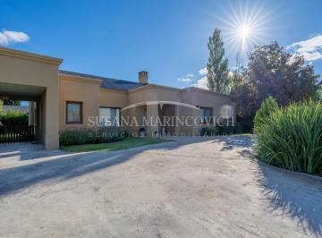 Casa · 198m² · 4 Ambientes · 1 Cochera · Casa en Venta en Barrio Cerrado Arroyo Dulce Lujan