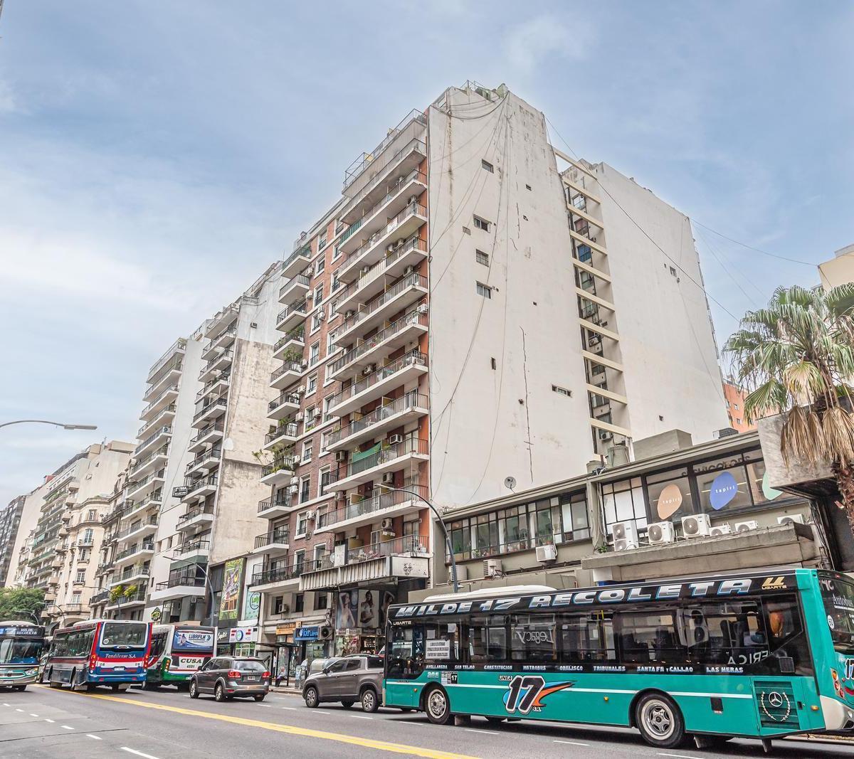 Santa Fe al 1200 - Piso 12